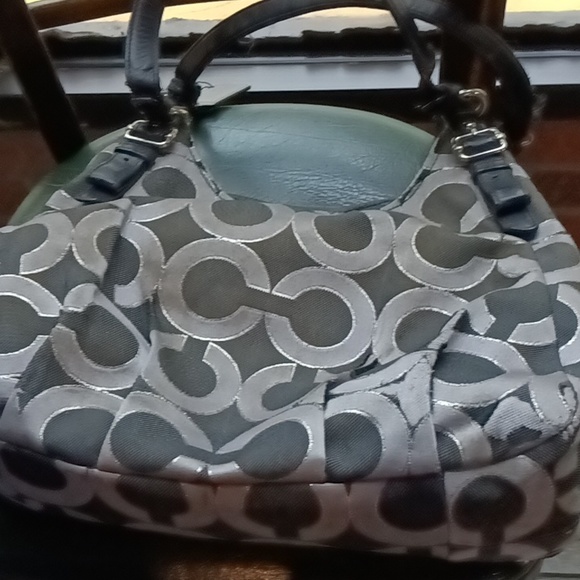 Purses - Picture 4 of 4